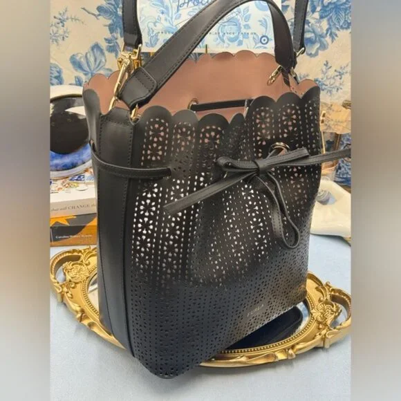 🆕 FURLA 🧿 NWOT Constanza Laser Cut Drawstring Bucket Bag, Black Leather - Picture 5 of 14